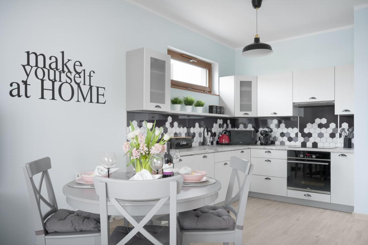 シフィノウイシチェNowoczesny I Komfortowy Apartament Na Platanieアパートメント エクステリア 写真